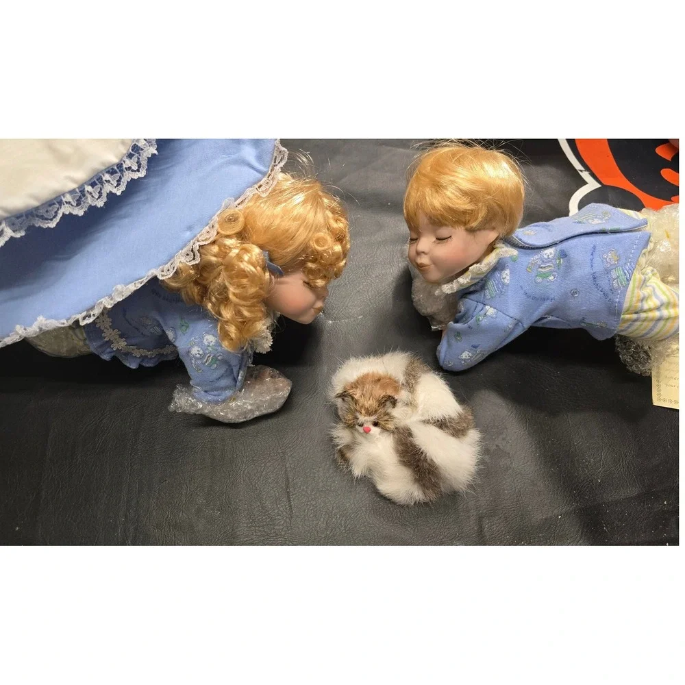 N/A collectible set